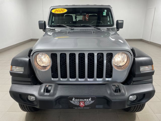 2020 Jeep Gladiator Sport S photo 2
