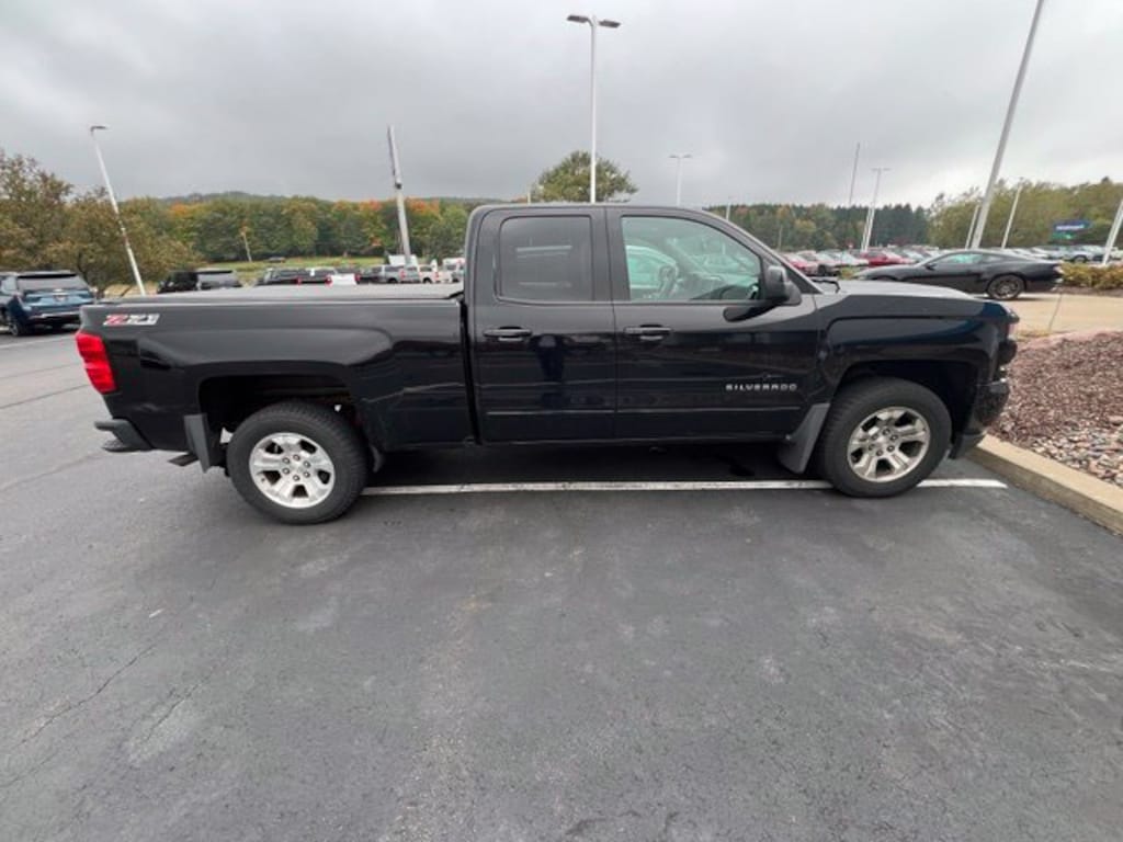 Used 2017 Chevrolet Silverado 1500 LT Truck