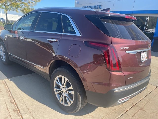 2022 Cadillac XT5 Premium Luxury photo 2