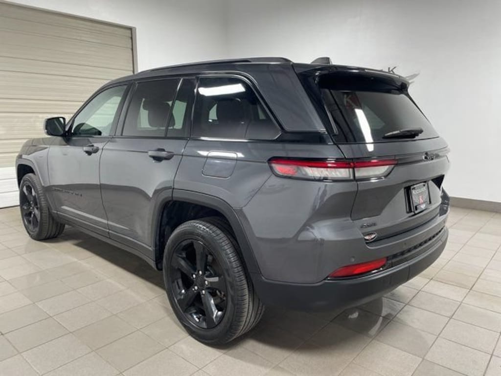 Used 2024 Jeep Grand Cherokee Limited