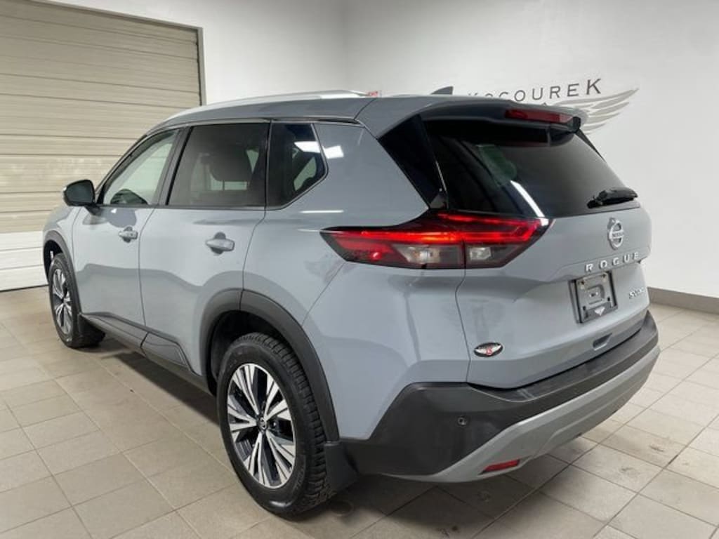 Used 2021 Nissan Rogue SV