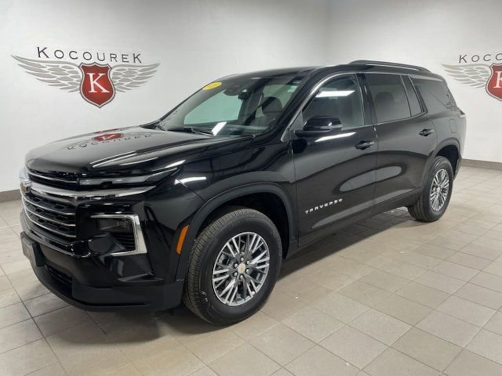 Used 2025 Chevrolet Traverse LT SUV