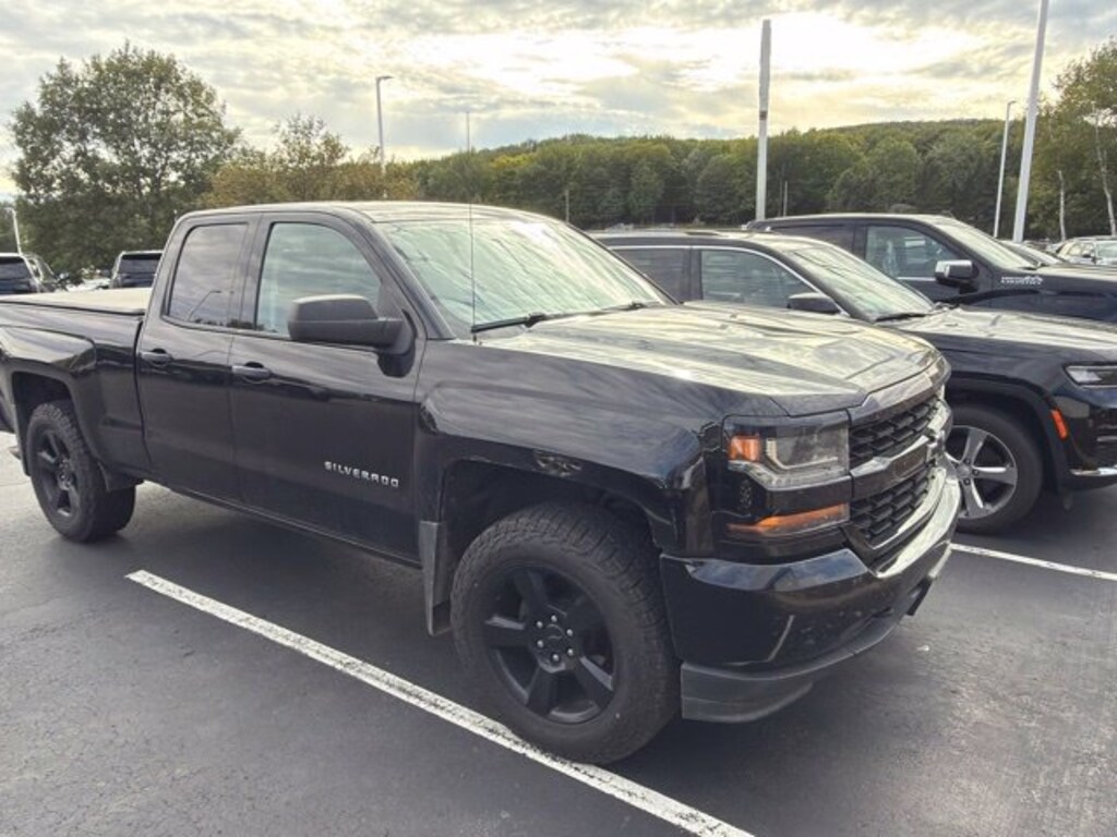 Used 2017 Chevrolet Silverado 1500 Custom Truck