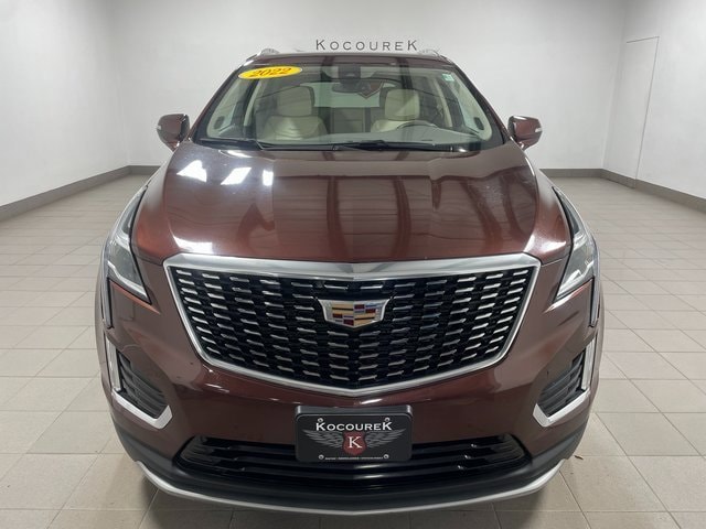 2022 Cadillac XT5 Premium Luxury photo 2