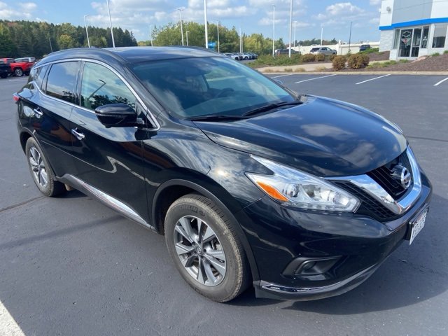 2017 Nissan Murano SV photo 2