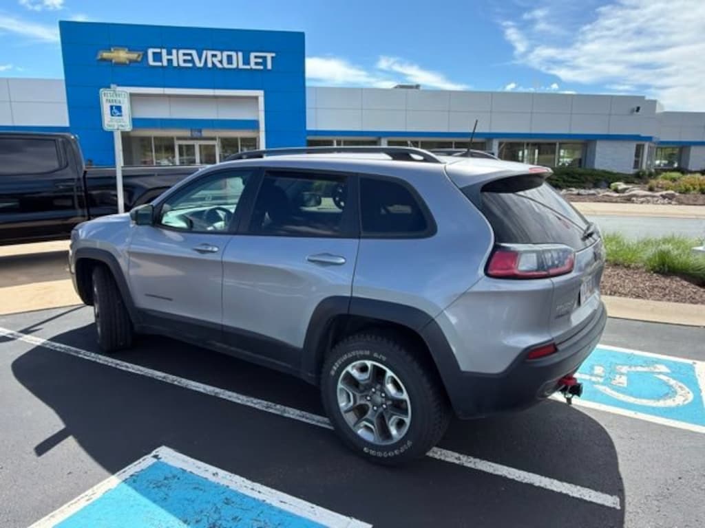 Used 2019 Jeep Cherokee Trailhawk