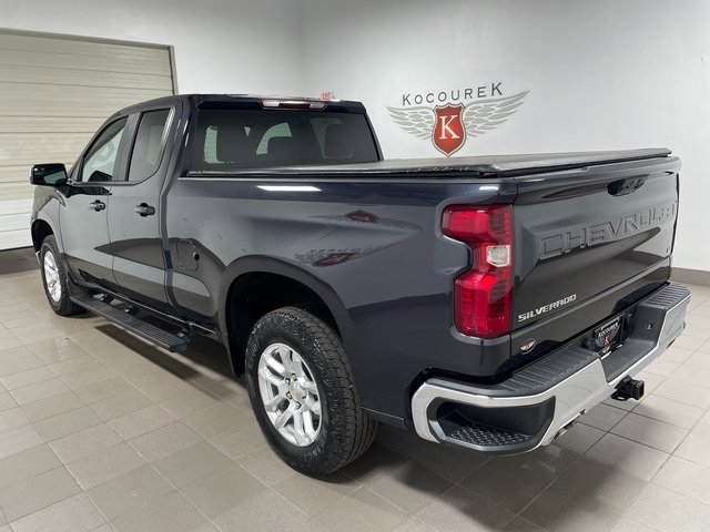 2022 Chevrolet Silverado 1500 LT photo 4
