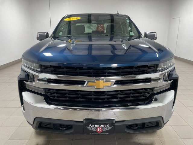 2019 Chevrolet Silverado 1500 LT photo 2