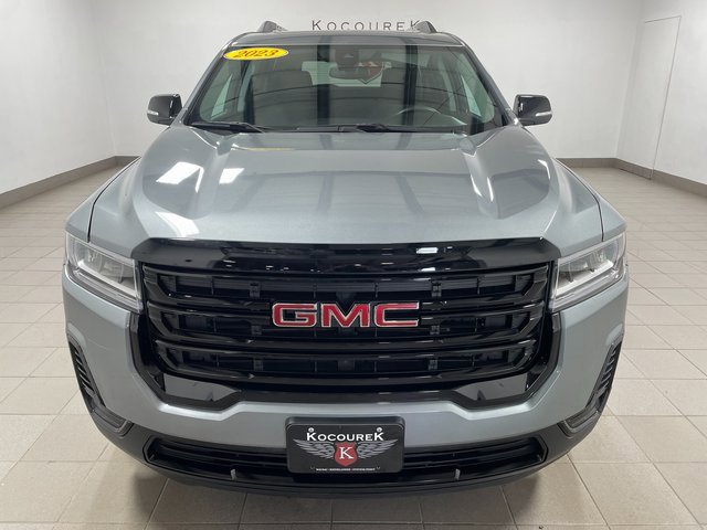 2023 Gmc Acadia SLE photo 2