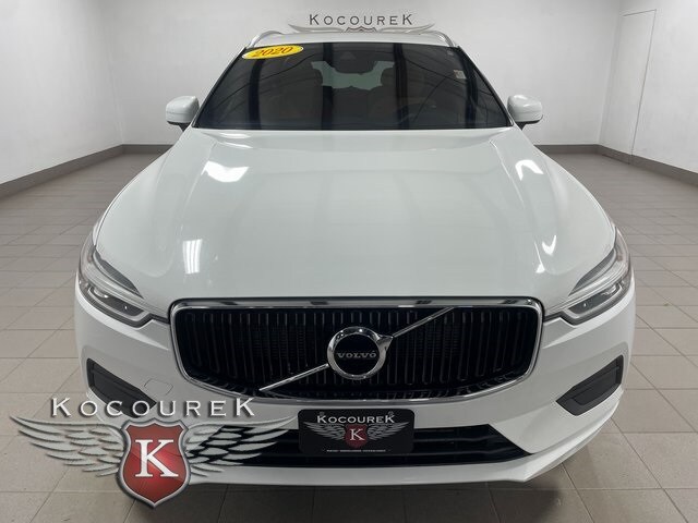 2020 Volvo XC60 T5 Momentum photo 2