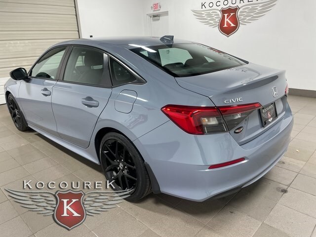 2022 Honda Civic Sport photo 4
