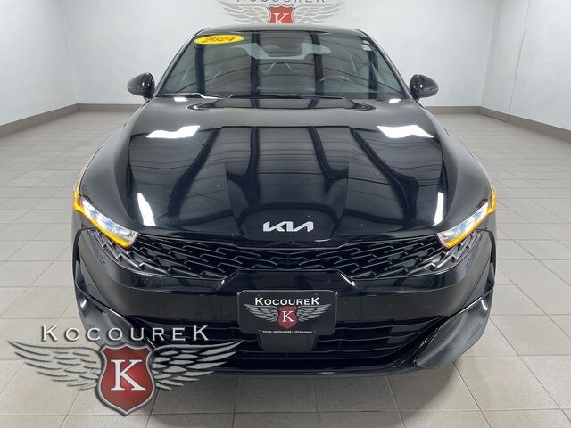 2024 Kia K5 GT-Line photo 2