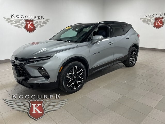 2023 Chevrolet Blazer RS photo 3