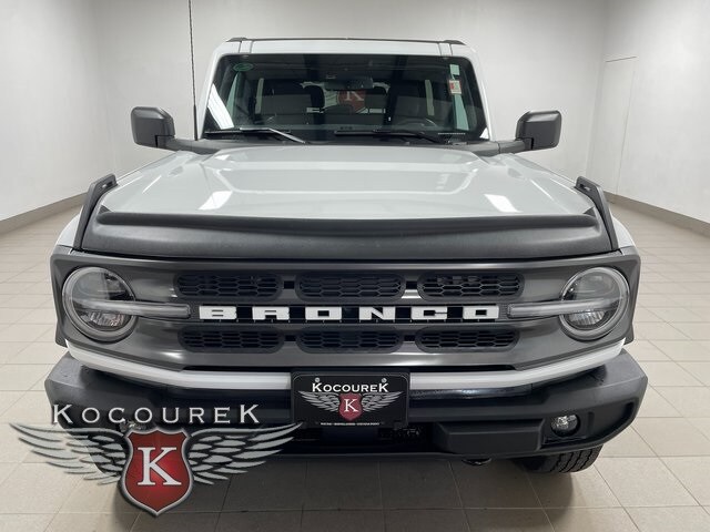 2021 Ford Bronco Outer Banks photo 2