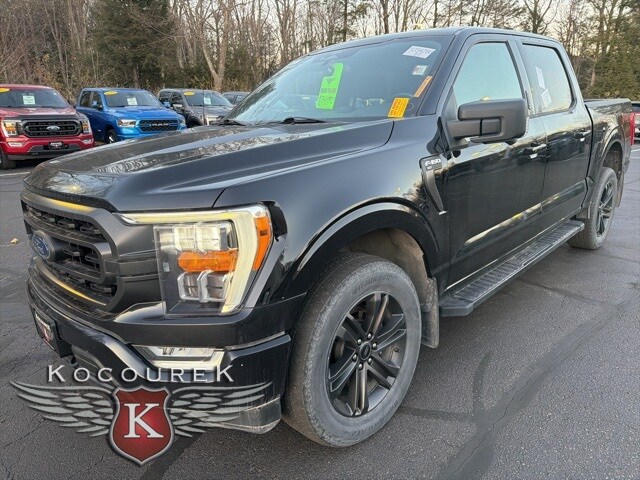 2021 Ford F-150 XLT photo 3