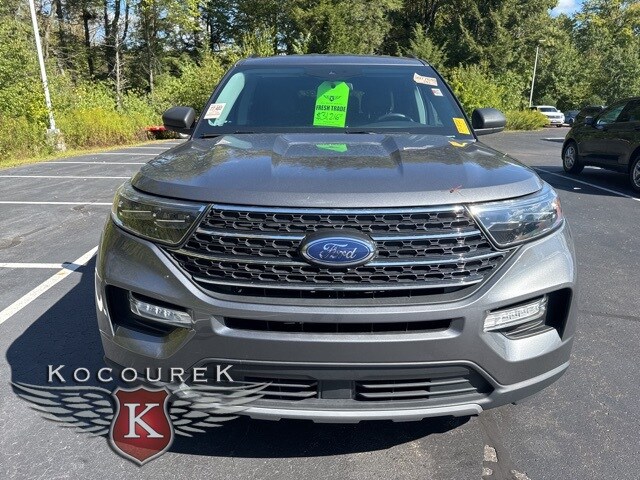 2022 Ford Explorer XLT photo 2
