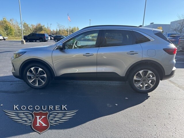 2023 Ford Escape Platinum photo 4