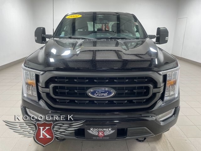 2022 Ford F-150 XLT photo 2