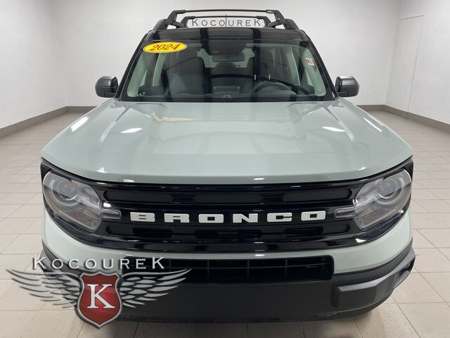 2024 Ford Bronco Sport Outer Banks photo 2