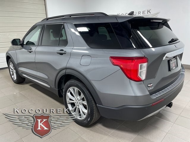 2022 Ford Explorer XLT photo 2