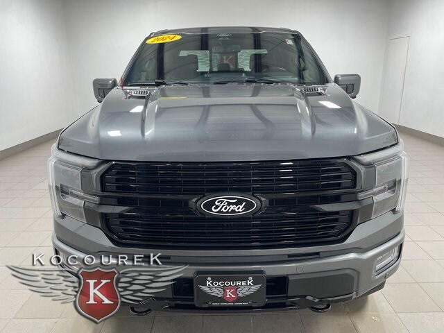 2024 Ford F-150 Platinum photo 2