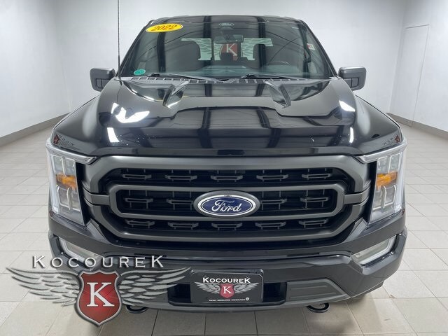 2022 Ford F-150 XLT photo 2