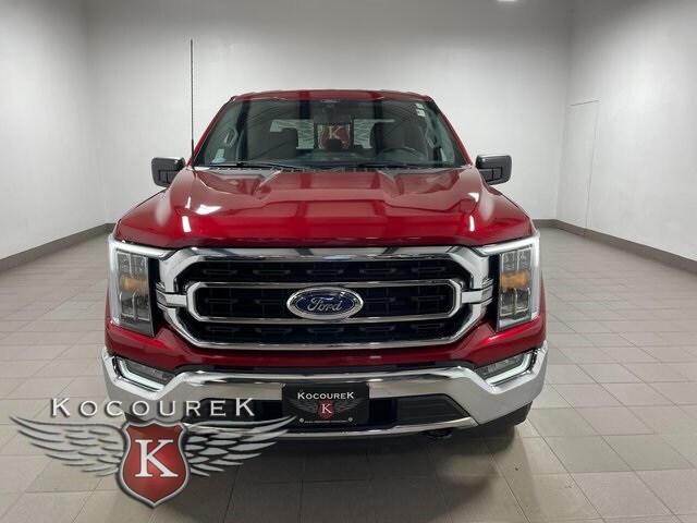 2022 Ford F-150 XLT photo 2