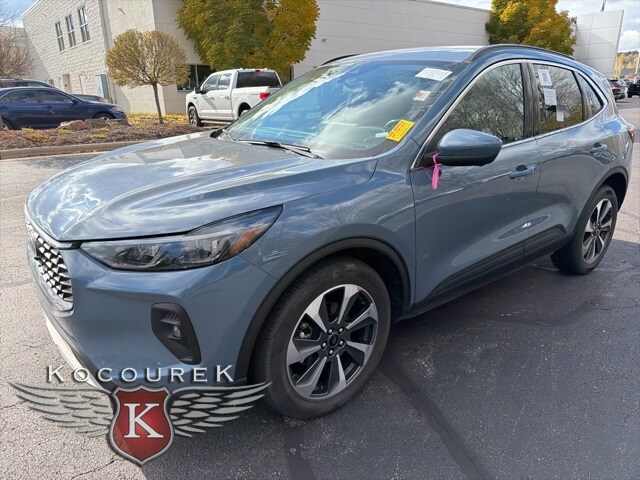 2024 Ford Escape Platinum photo 3