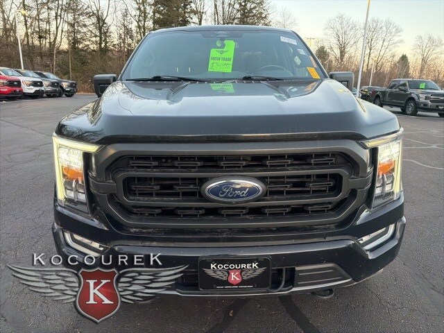 2021 Ford F-150 XLT photo 2