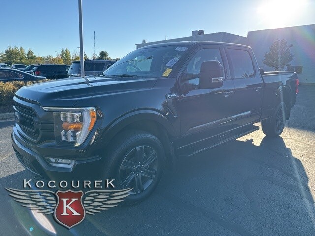 2022 Ford F-150 XLT photo 2