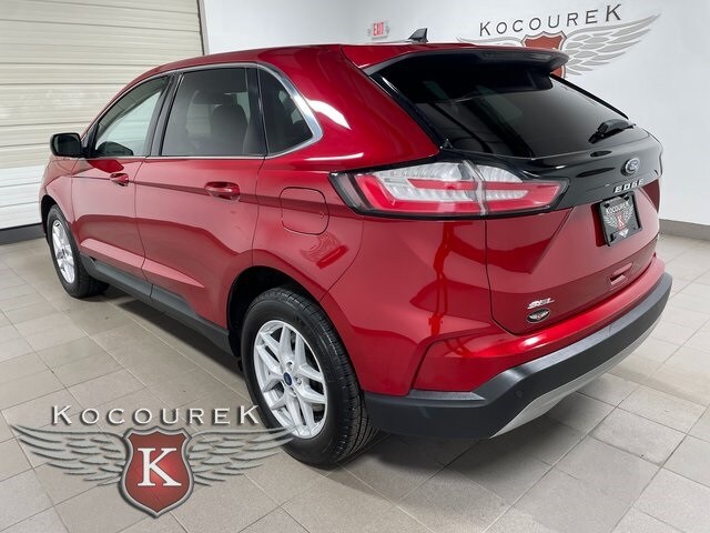 2022 Ford Edge SEL photo 4