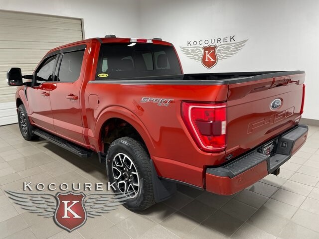 2023 Ford F-150 XLT photo 2