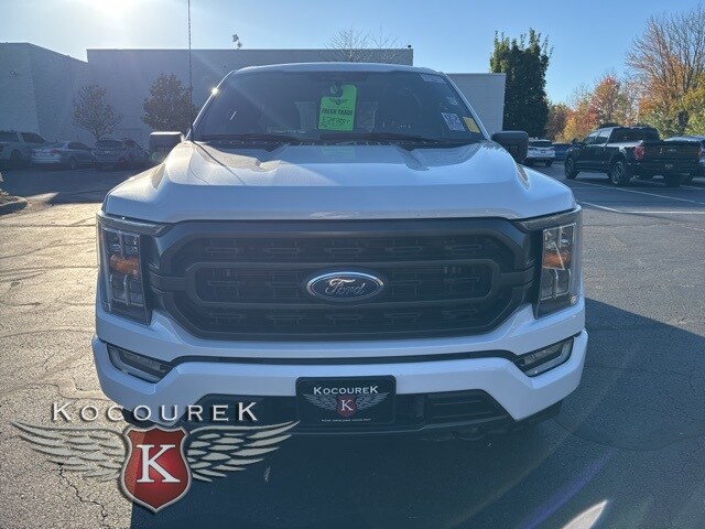 2023 Ford F-150 XLT photo 2