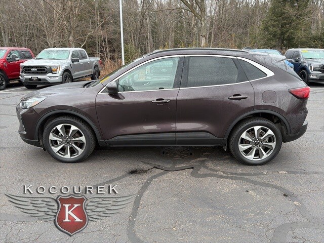 2023 Ford Escape Platinum photo 2