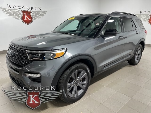 2023 Ford Explorer XLT photo 3