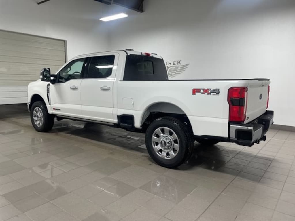 New 2025 Ford F-350 Truck Crew Cab