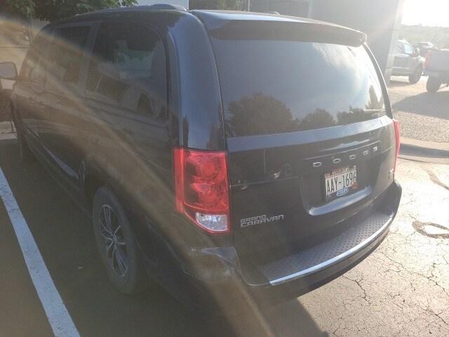 2017 Dodge Grand Caravan GT photo 4