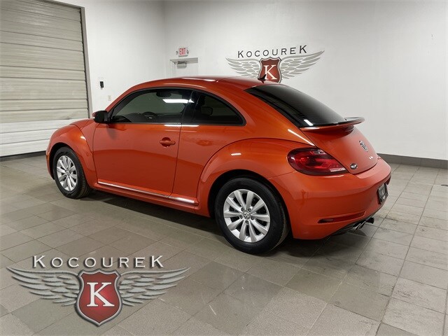 2019 Volkswagen Beetle S photo 4