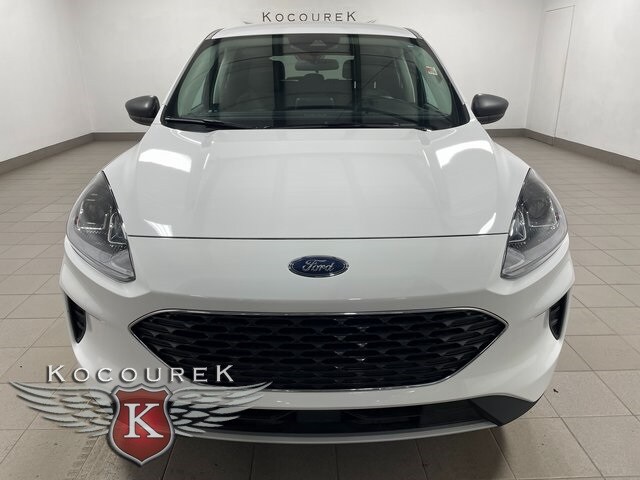 2022 Ford Escape SE photo 2
