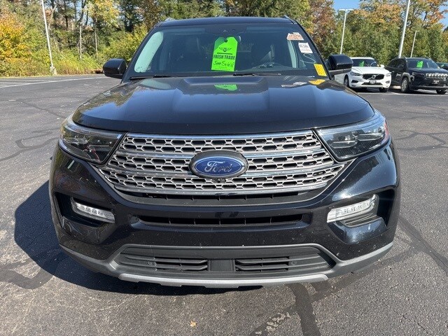 2023 Ford Explorer Limited photo 2