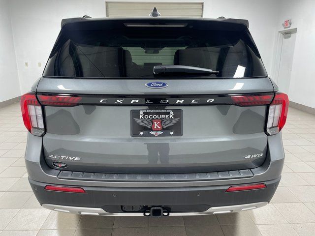 2026 Ford Explorer Active - Photo 5