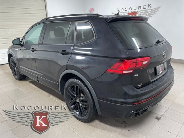 2022 Volkswagen Tiguan SE R-Line Black photo 2