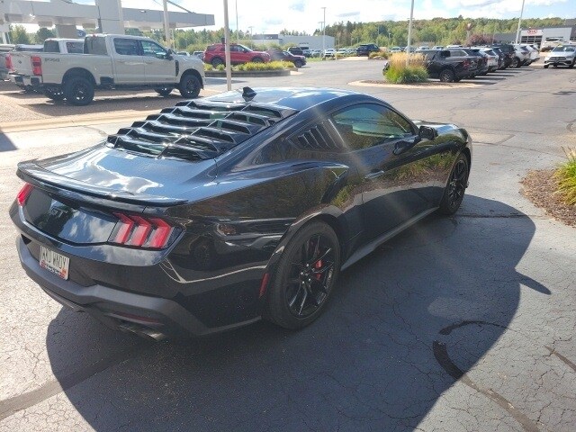 2024 Ford Mustang GT Premium photo 4