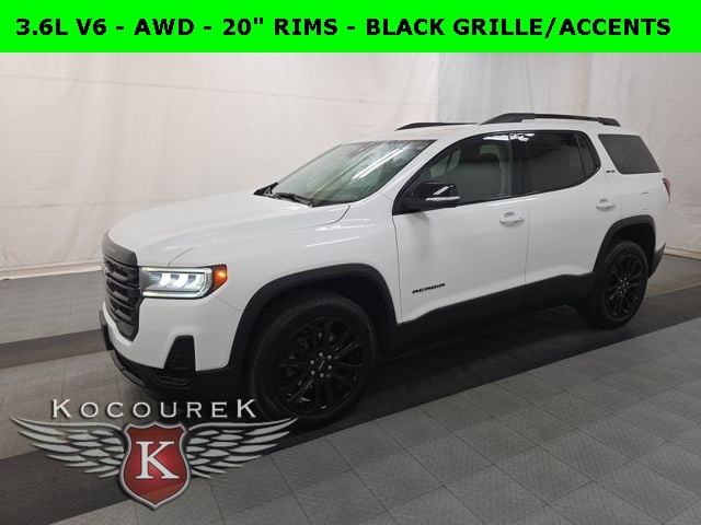 2023 GMC Acadia SLE's photo