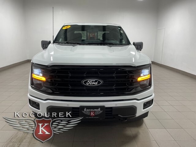 2025 Ford F-150 XLT photo 2