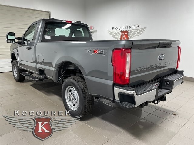 2026 Ford F-250 XL photo 4