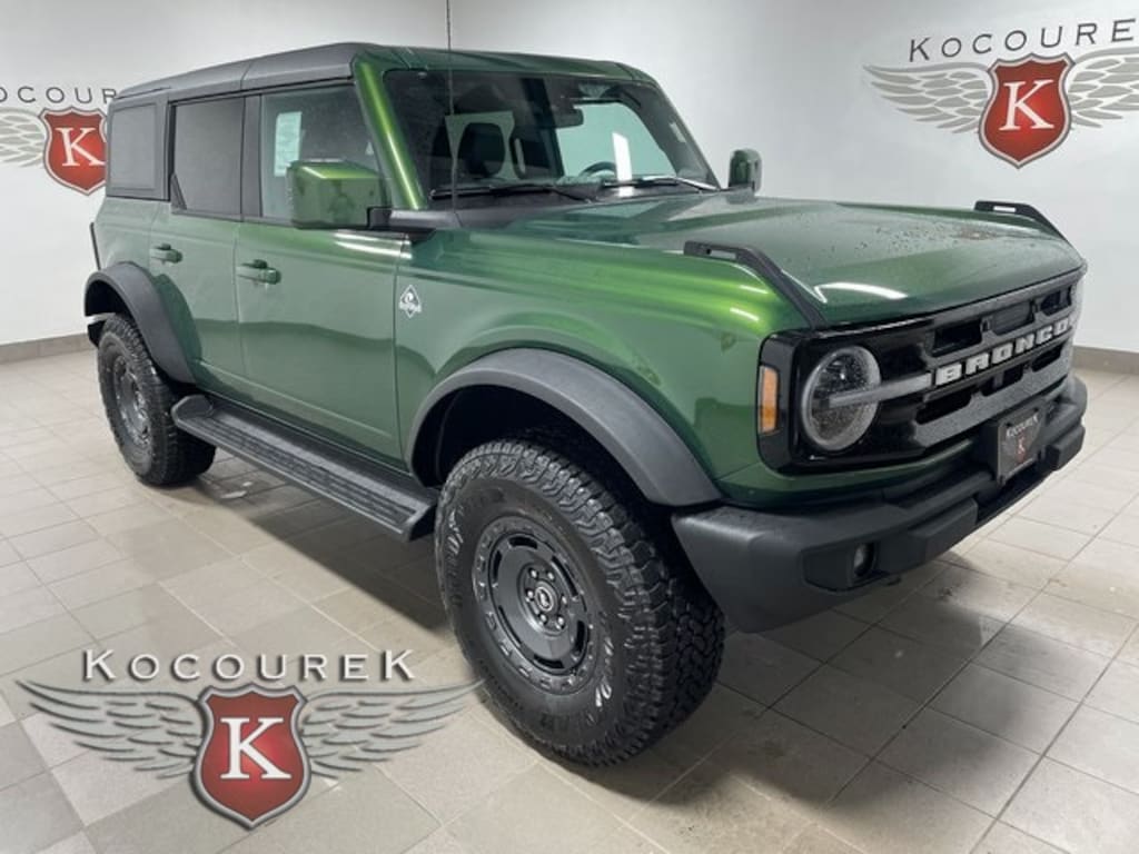 New 2025 Ford Bronco Outer Banks SUV