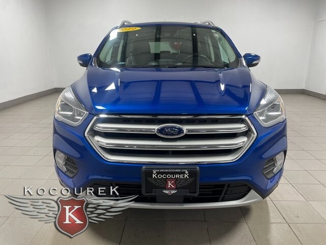 2019 Ford Escape Titanium photo 2