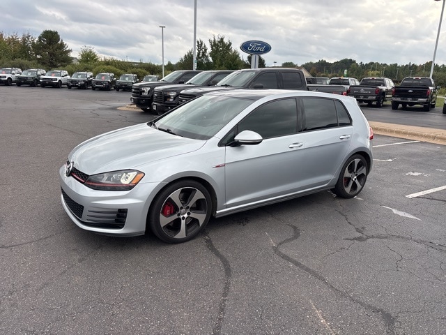 3VW447AU8HM021104