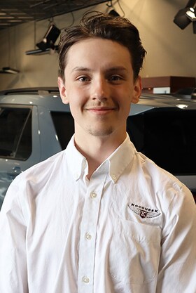 Staff member Dakota from ID_d4a247